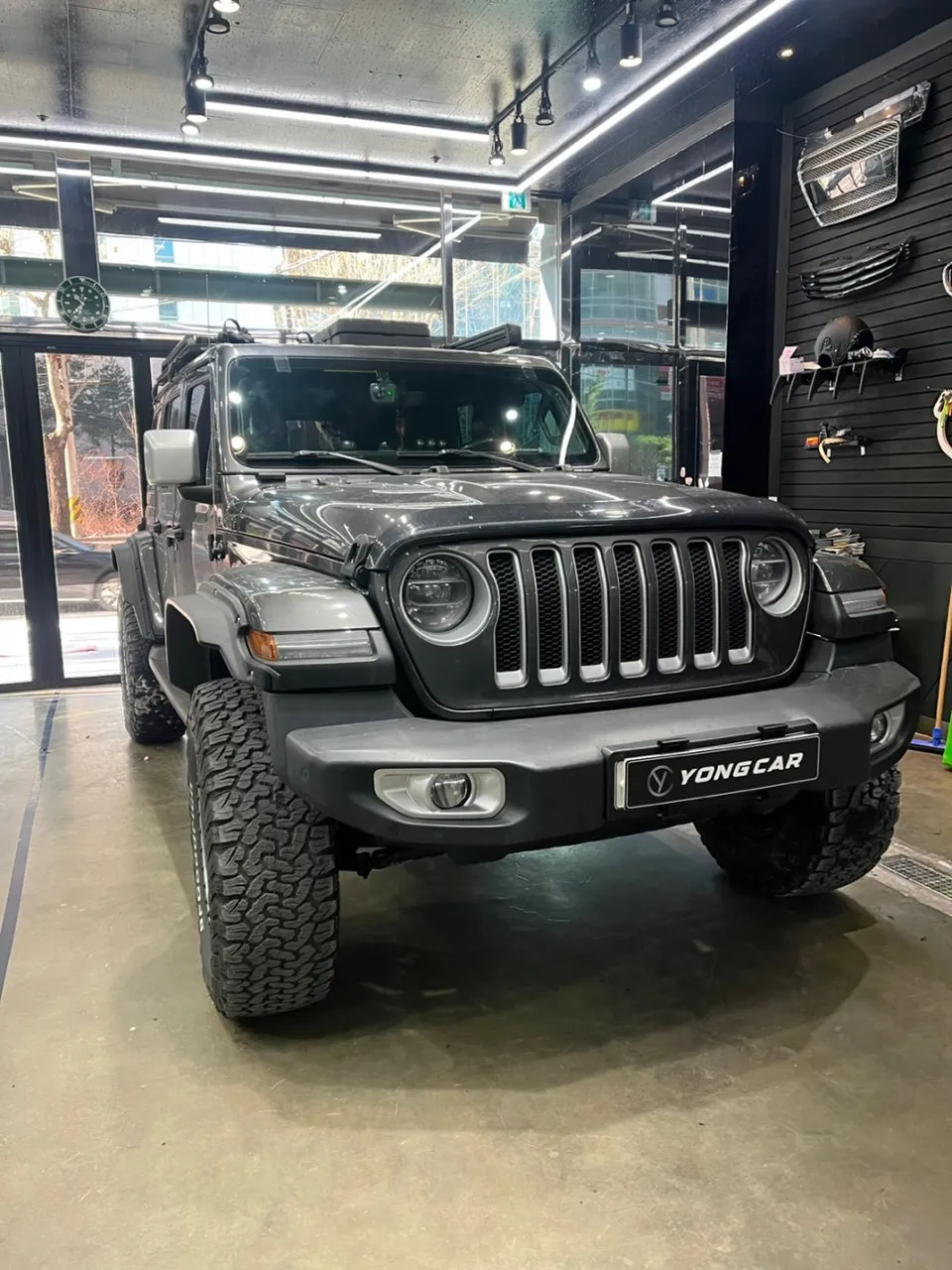 Jeep Wranglerのカーフィルム施工事例|費用目安・仕上がり 施工写真 2-1
