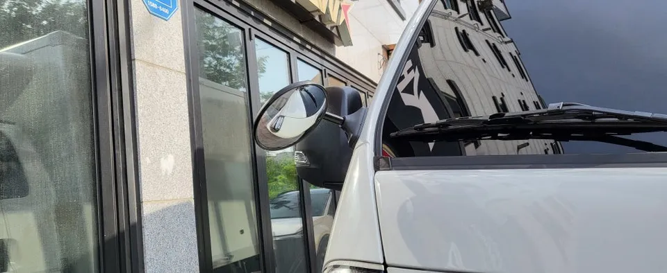Kia Bongo 3のガラスコーティング事例 施工写真 6