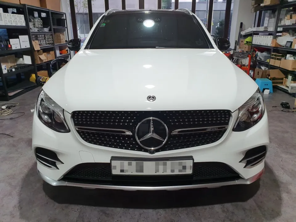 Mercedes-Benz GLC car audio installation result