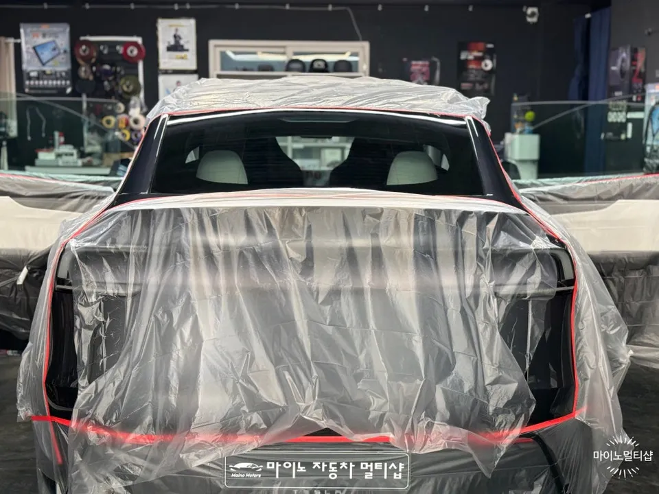 Tesla Model Yのカーフィルム施工事例|費用目安・仕上がり 施工写真 2-2