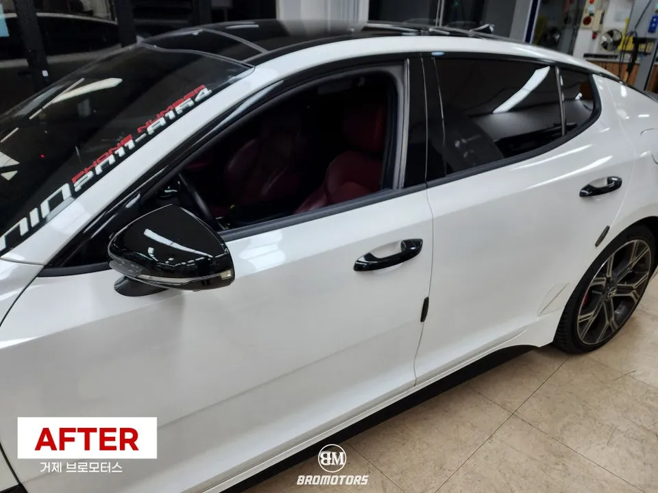 Kia Stingerのカーラッピング事例|費用目安・仕上がり 施工写真 3-2