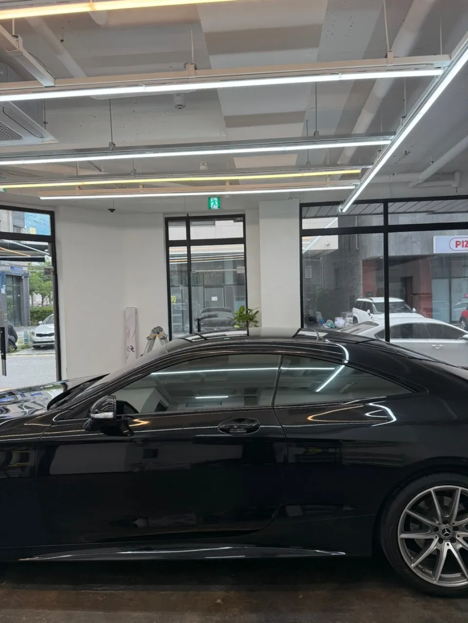 Mercedes-BenzのPPF施工事例 施工写真 3-2