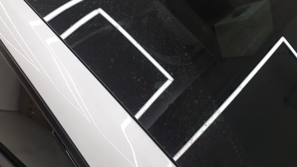 Tesla Model Yのガラスコーティング事例|韓国での施工 施工写真 2-1