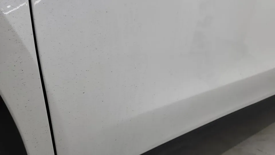 Tesla Model Yのガラスコーティング事例|韓国での施工 施工写真 1-2