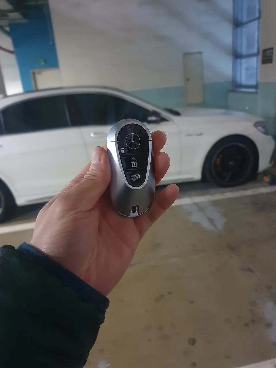Mercedes-Benz S63 AMG oem options - Mercedes-Benz S63 AMG Oem Options Installation Review — Cost photo 3