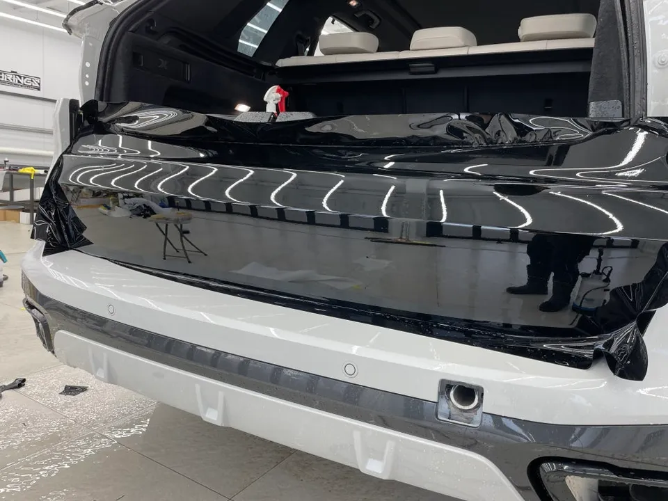 BMW X5のブラックPPF施工事例|ドアインナーまで 施工写真 3-2