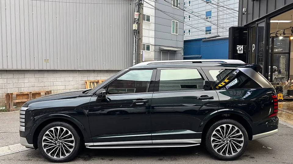 Hyundai Palisadeのカーラッピング事例|費用目安・仕上がり 施工写真 2-2