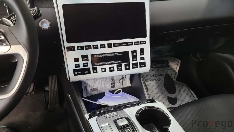 Lexus NXのPPF施工事例|ハイグロスの傷対策 施工写真 3-1