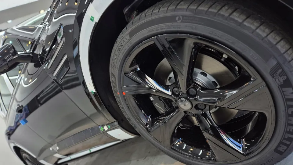 Genesis G80 PPF施工事例｜費用目安と仕上がり 施工写真 3-1