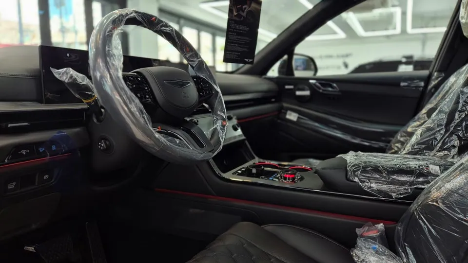 Genesis G80 PPF施工事例｜費用目安と仕上がり 施工写真 1-2