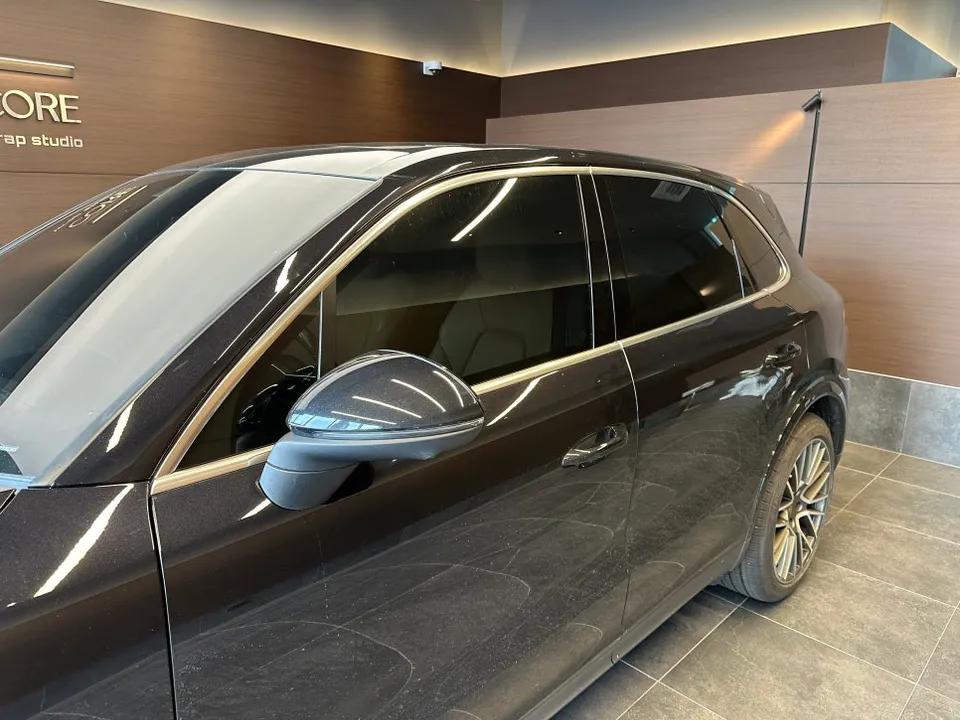 Porsche Cayenne vinyl wrap - Porsche Cayenne Vinyl Wrap Installation Review — Cost photo 4