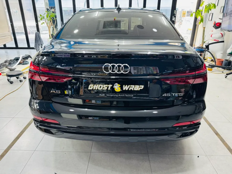 Audi A6のカーラッピング事例｜費用目安・仕上がり 施工写真 2-1