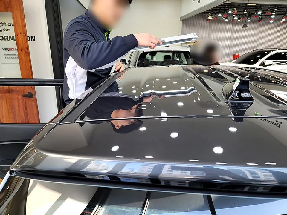 Hyundai Venueのカーフィルム施工事例|費用目安・仕上がり 施工写真 2-1