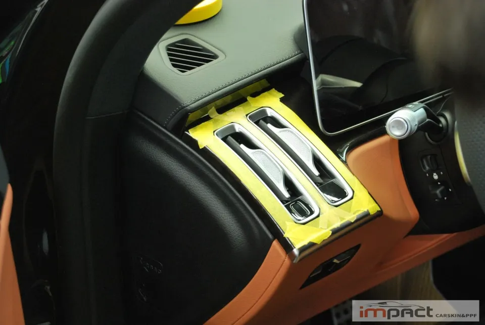 Mercedes-Benz S-Classのカーラッピング事例 施工写真 4-1