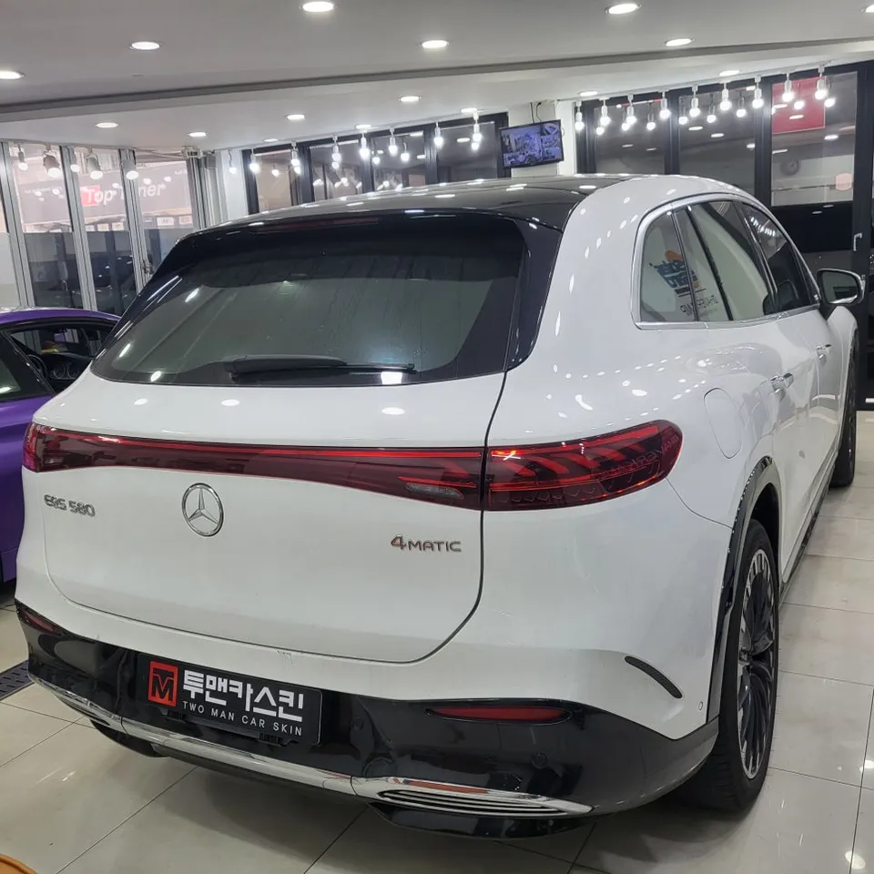 Mercedes-Benz EQSのカーラッピング事例|傷隠しと費用目安 施工写真 2-2