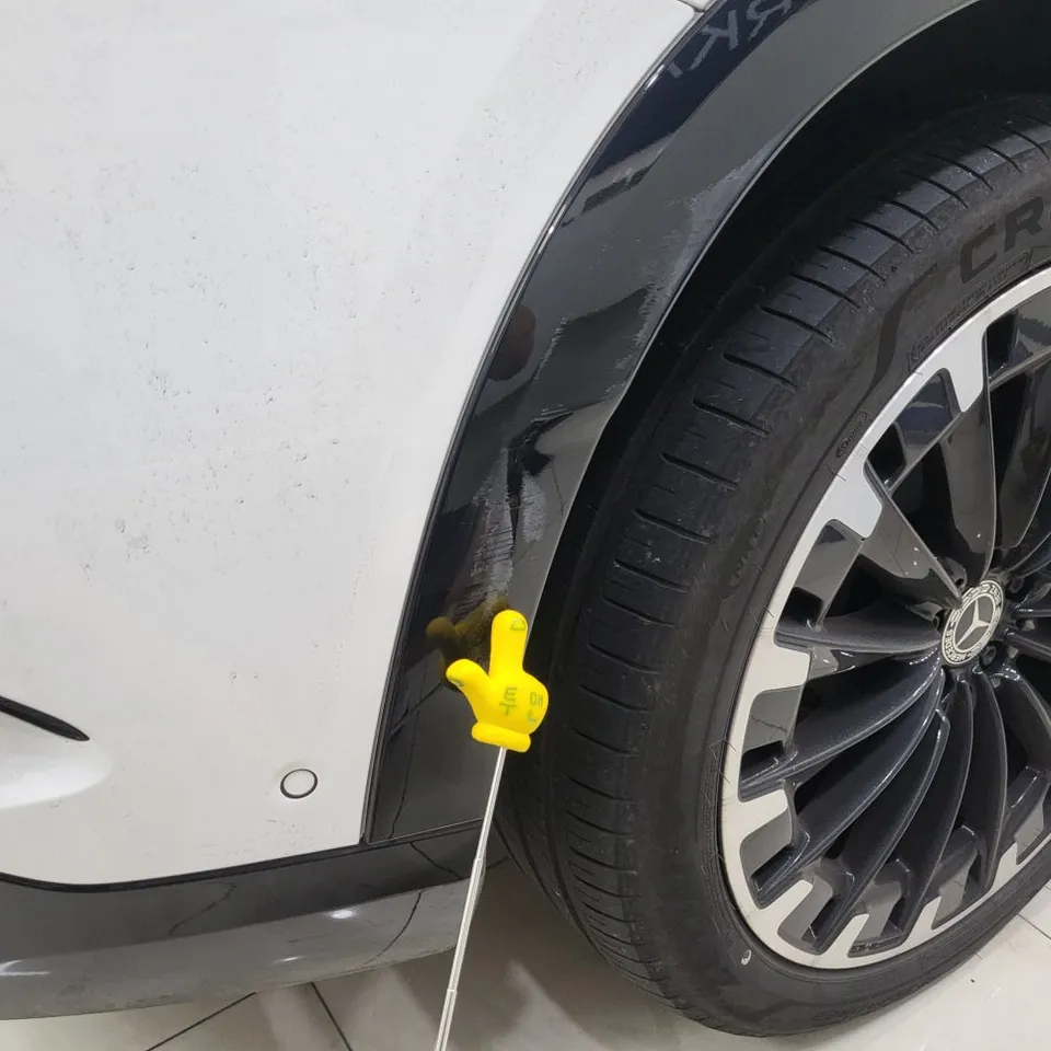 Mercedes-Benz EQSのカーラッピング事例|傷隠しと費用目安 施工写真 3-2