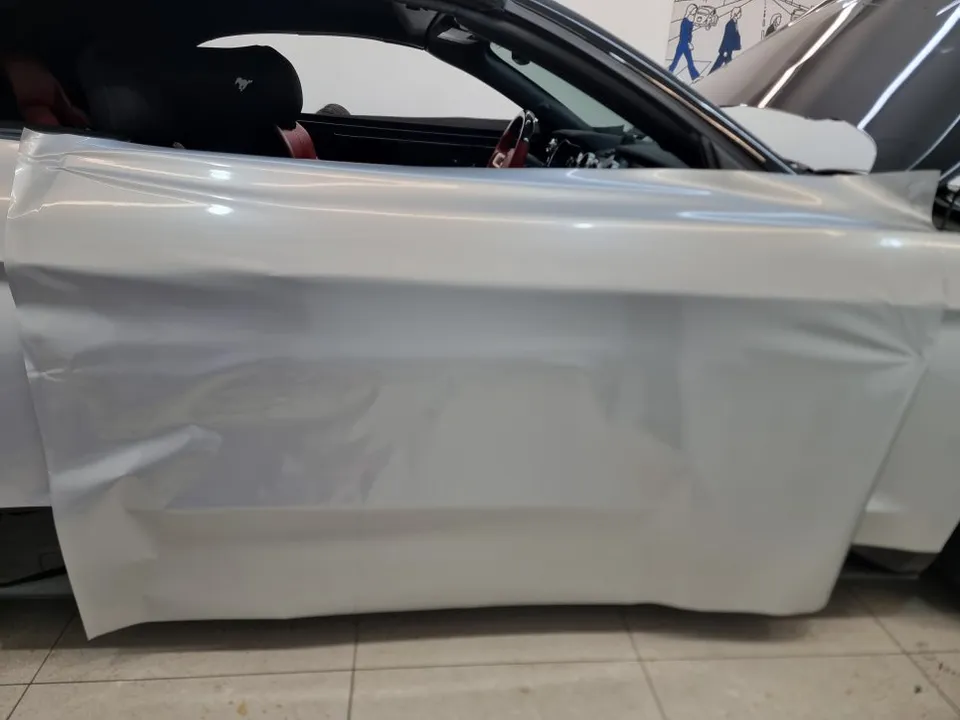 Ford Mustangのカーラッピング事例|費用目安・仕上がり 施工写真 2-2