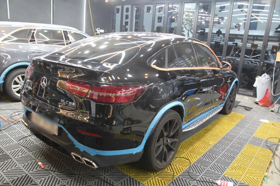 Mercedes-Benz GLCのガラスコーティング事例|費用目安・仕上がり 施工写真 4-1
