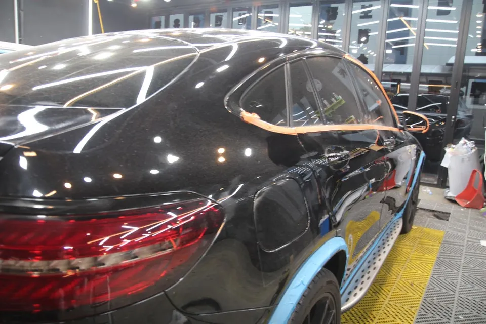 Mercedes-Benz GLCのガラスコーティング事例|費用目安・仕上がり 施工写真 2-2