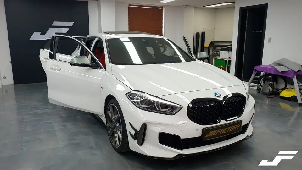 BMW 1 Series F20のカーラッピング事例｜費用目安・仕上がり 施工写真 2-1