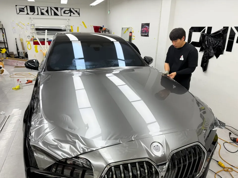 BMW 7 Seriesのカーラッピング事例|費用目安・仕上がり 施工写真 1-2