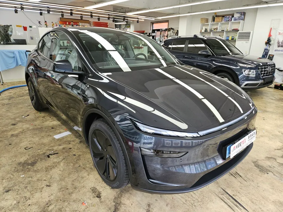 Tesla Model Y window tinting - Tesla Model Y Window Tinting Review - Vertex 900 photo 4