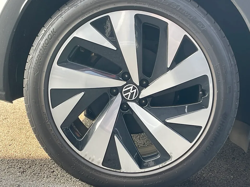 Volkswagen ID.4のホイールリペア・塗装事例 施工写真 1-2