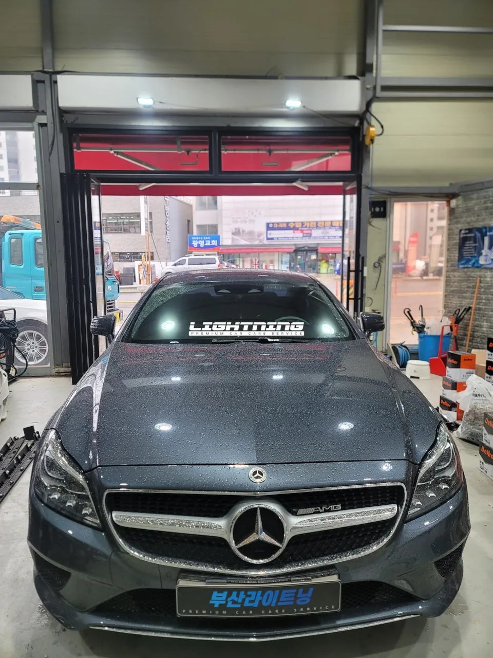 Mercedes-Benz Mercedes Dash Cam Installation Review photo 4