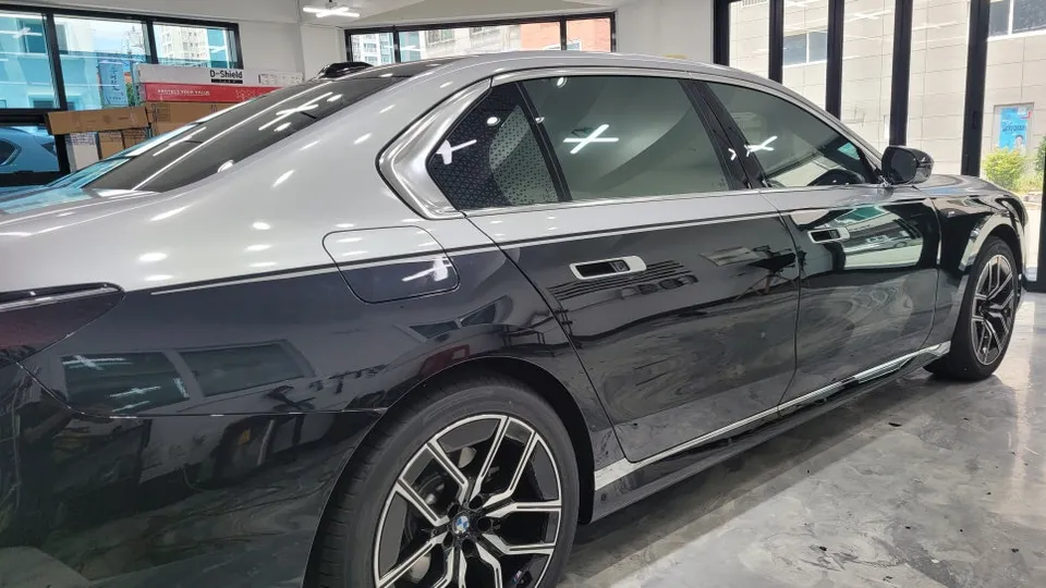 BMW 7 SeriesのPPF施工事例 施工写真 1-3