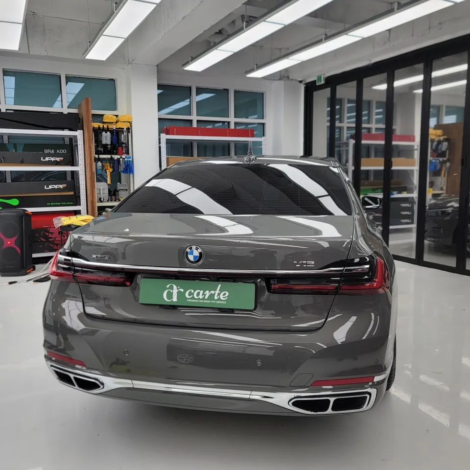 BMW 7 SeriesのPPF施工事例｜無光サテンとクローム除去 施工写真 1-1