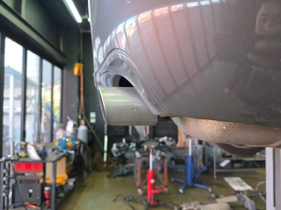 BMW 6 Series exhaust upgrade - BMW 640i Exhaust Tip Upgrade Review: JSR Silver Tips photo 3