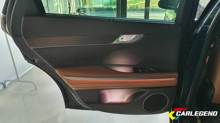 Genesis G80 RG3 ambient lighting - Genesis G80 Ambient Lighting Review: Custom Molded Interior LEDs photo 6