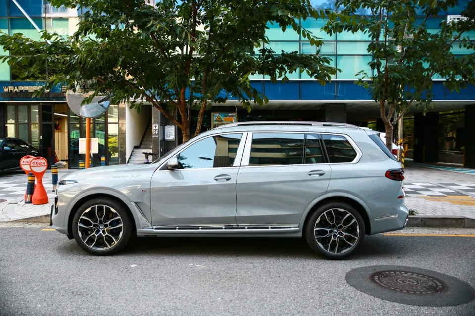 BMW 7 Series window tinting - BMW 7 Series Window Tinting Review — Enhanced Privacy & Style photo 3