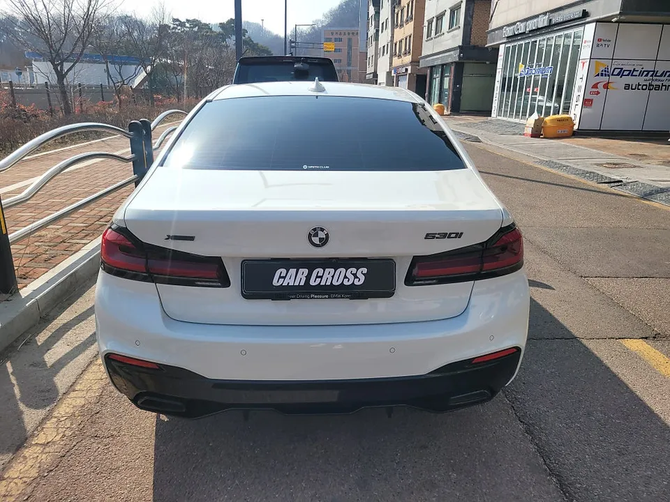 BMW 5 Series G30 カーラッピング事例｜韓国の実施工 施工写真 3-1