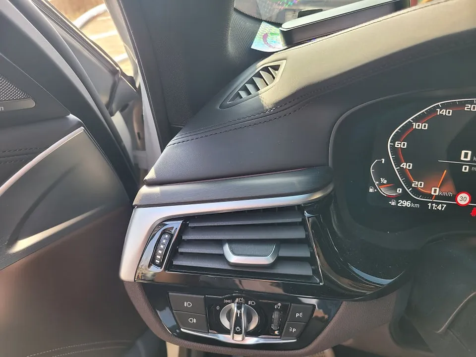 BMW 5 Series G30 カーラッピング事例｜韓国の実施工 施工写真 4-1