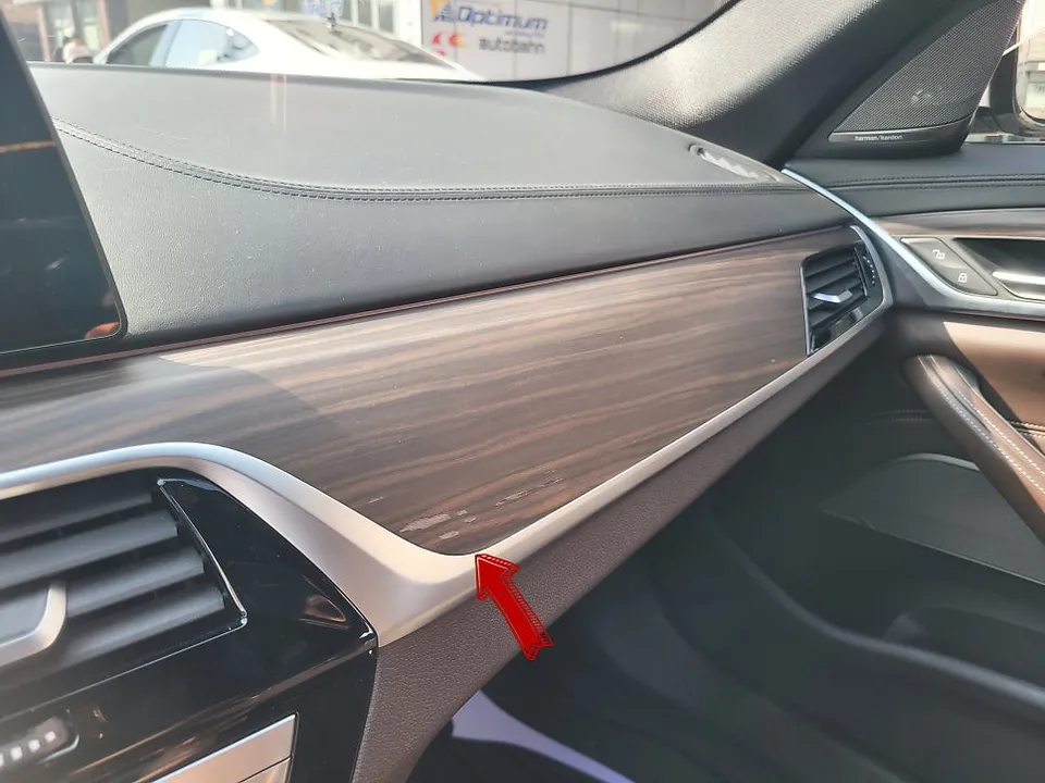 BMW 5 Series G30 カーラッピング事例｜韓国の実施工 施工写真 3-2