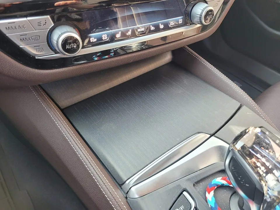 BMW 5 Series G30 カーラッピング事例｜韓国の実施工 施工写真 1-3