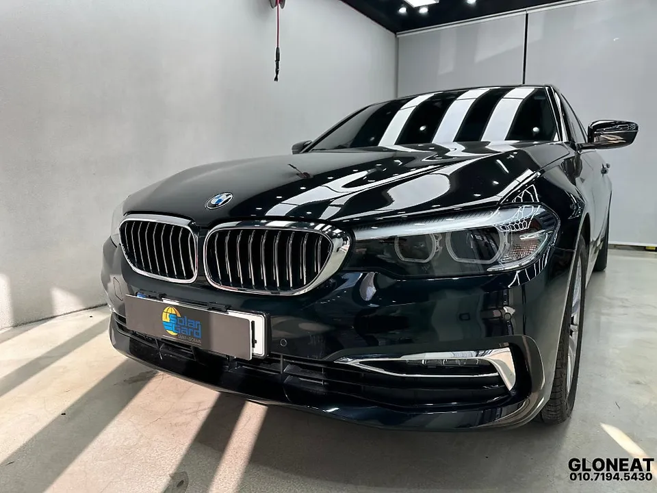 BMW 5 Series G30のカーラッピング事例 施工写真 3-1