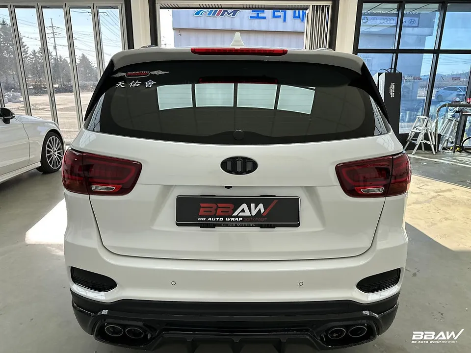 Kia Sorento 4th Genのカーラッピング事例|費用目安・仕上がり 施工写真 3-1
