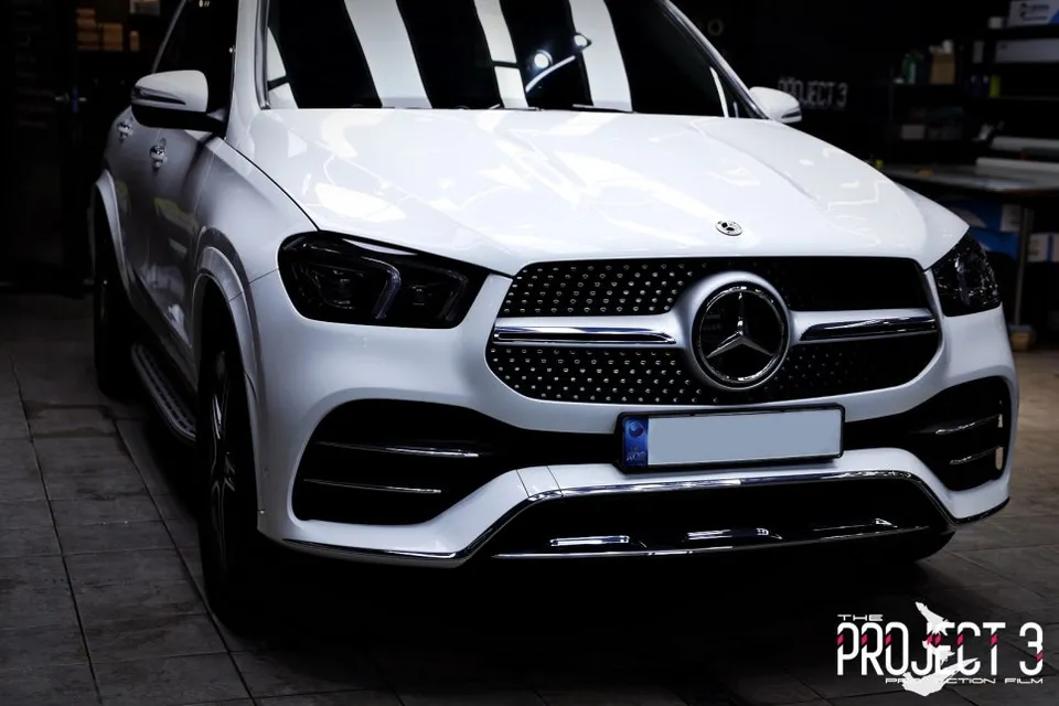 Mercedes-Benz GLE 450のPPF施工事例｜黄変しないフィルム選び 施工写真 2-1