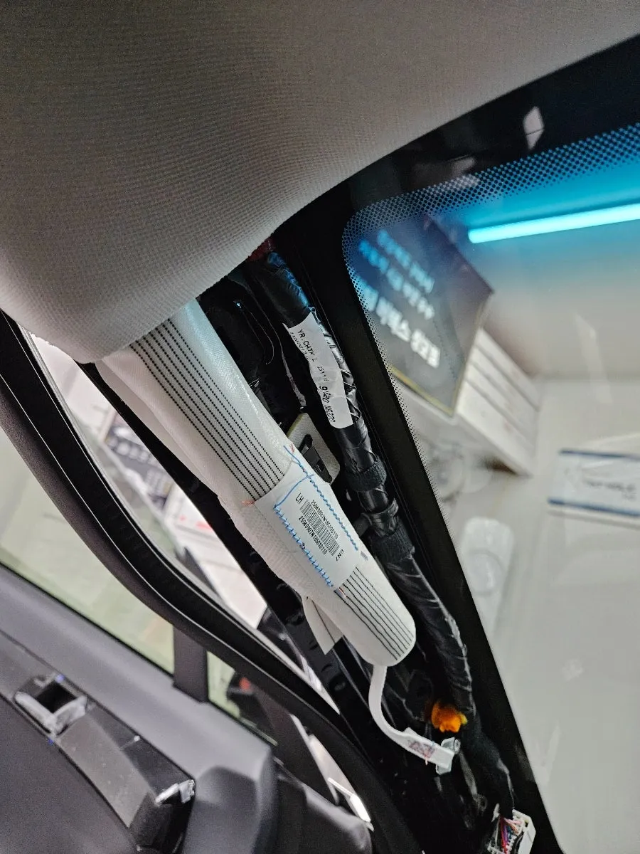 Hyundai Azeraのドラレコ取付事例|費用目安・仕上がり 施工写真 2-1