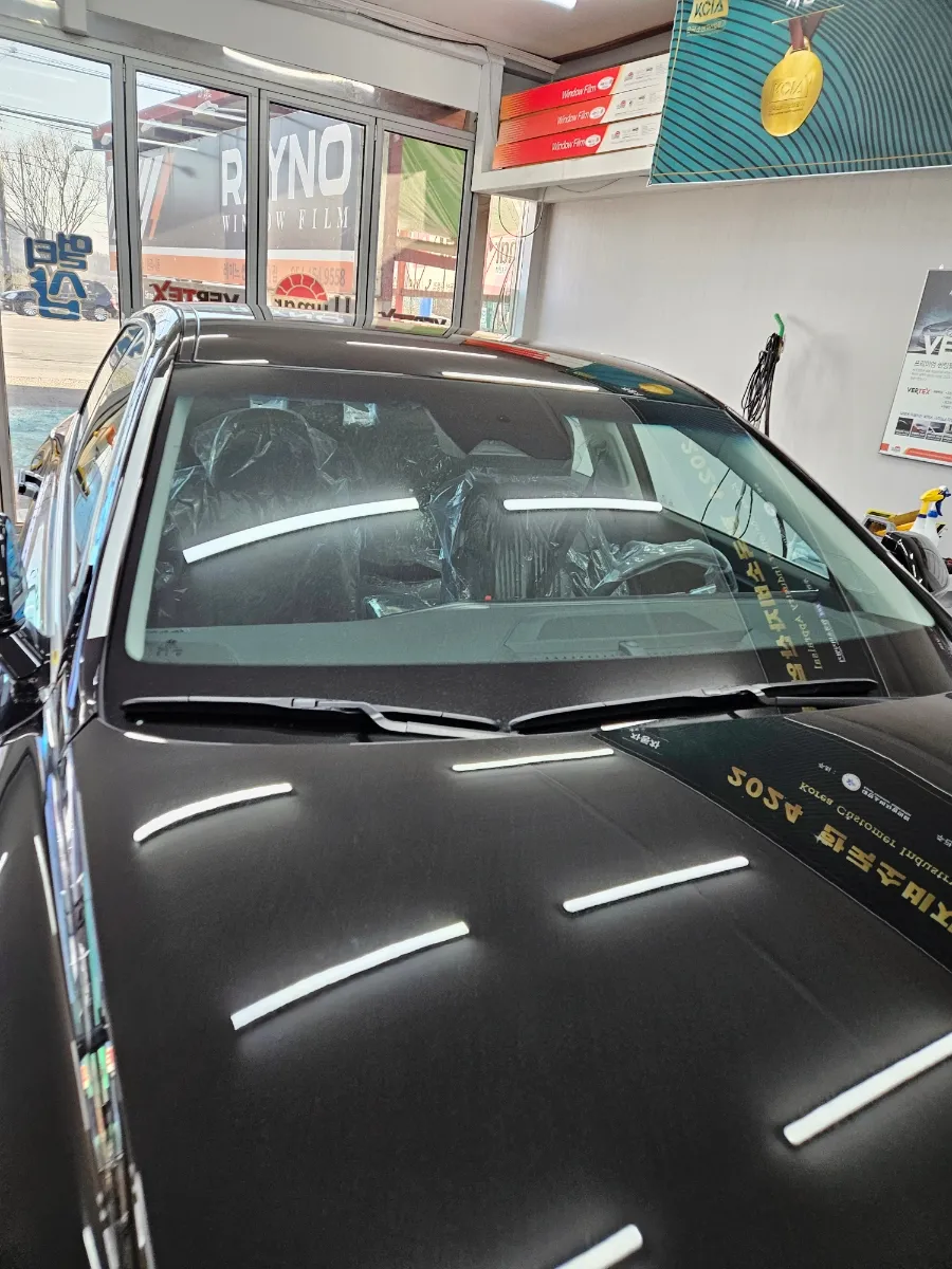 Hyundai Azeraのドラレコ取付事例|費用目安・仕上がり 施工写真 3-2