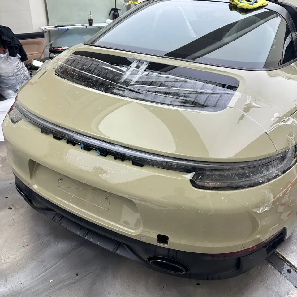 Porsche 911 TargaのPPF施工事例|費用目安と仕上がり 施工写真 2-3