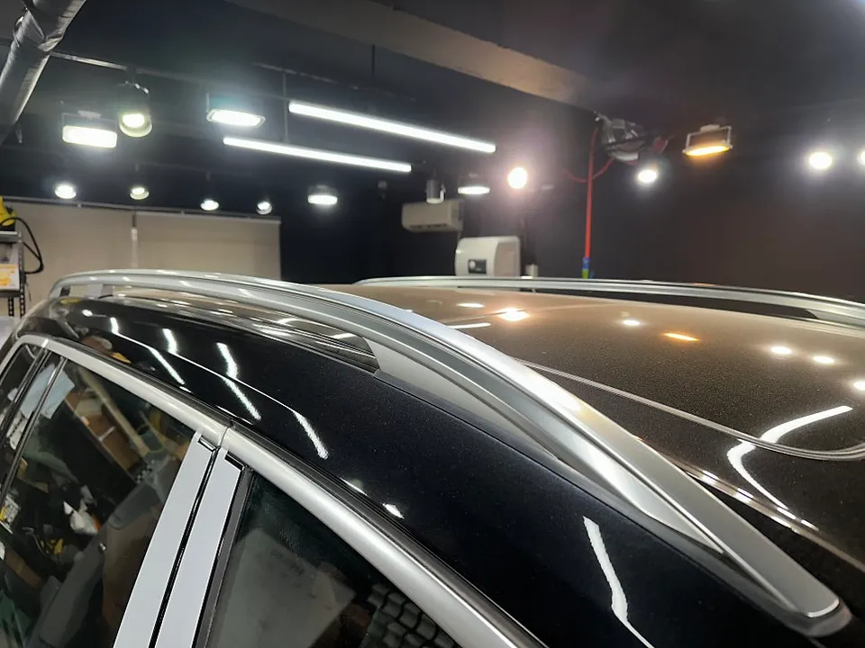BMW X7のカーラッピング事例|クロームパーツのブラックアウト 施工写真 2-2