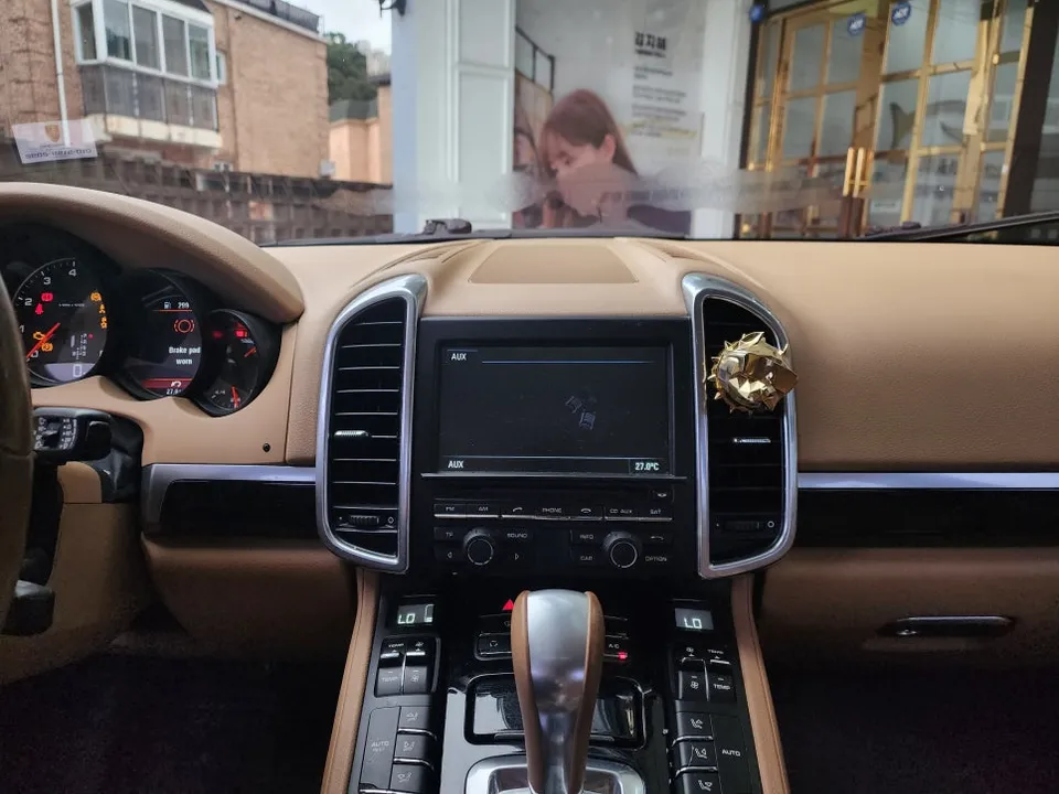 Porsche Cayenne 958 android head unit - Porsche Cayenne 958 CarPlay Retrofit Installation Review — Cost photo 2