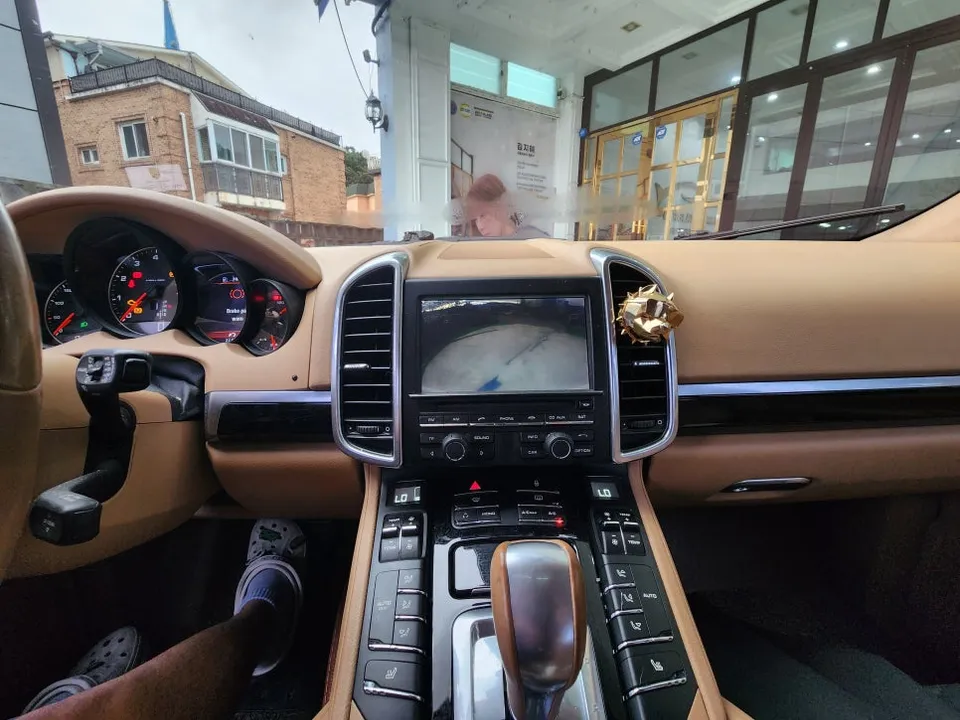 Porsche Cayenne 958 android head unit - Porsche Cayenne 958 CarPlay Retrofit Installation Review — Cost photo 3