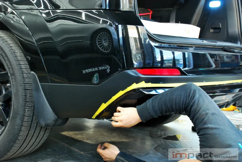Kia Mohave The Masterのカーラッピング事例|費用目安・仕上がり 施工写真 3-2