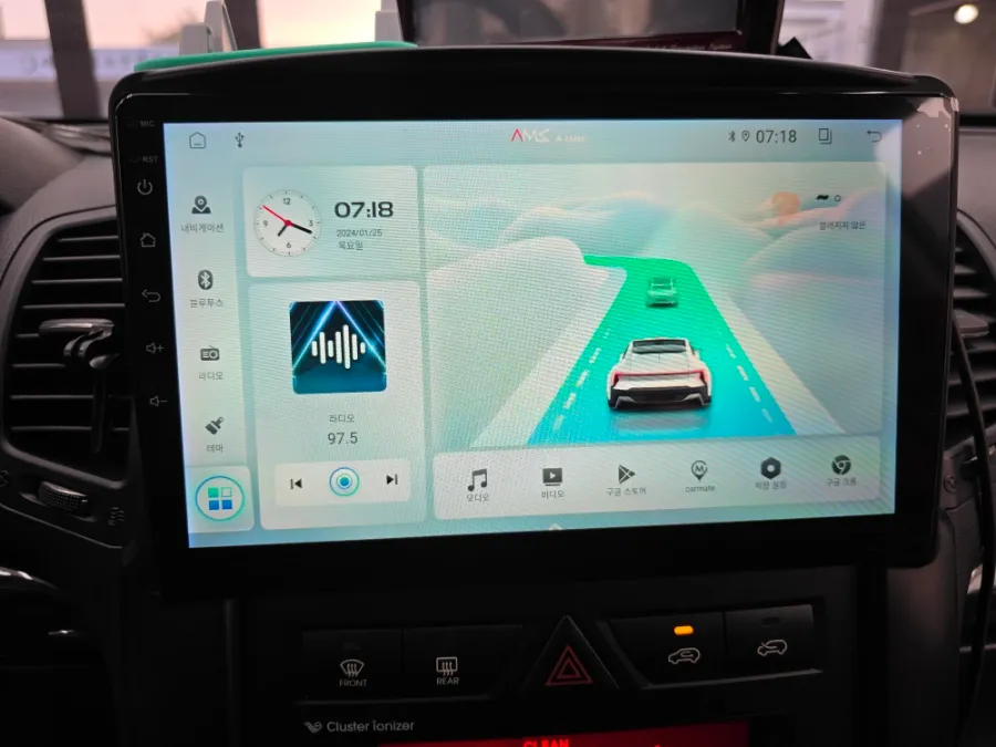 Kia SorentoのAndroid Auto・CarPlay取付事例 施工写真 2