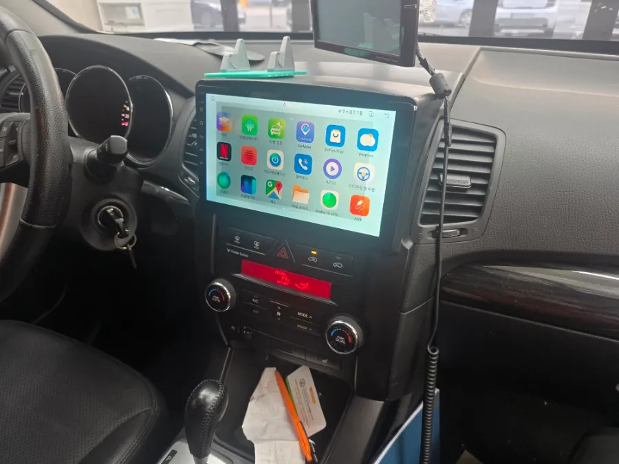 Kia SorentoのAndroid Auto・CarPlay取付事例 施工写真 4