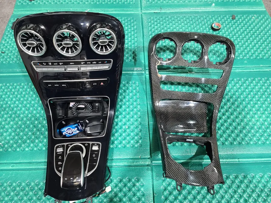 Mercedes-Benz C-Class interior customization - Mercedes-Benz C-Class Real Carbon Fiber Interior Customization Re photo 5